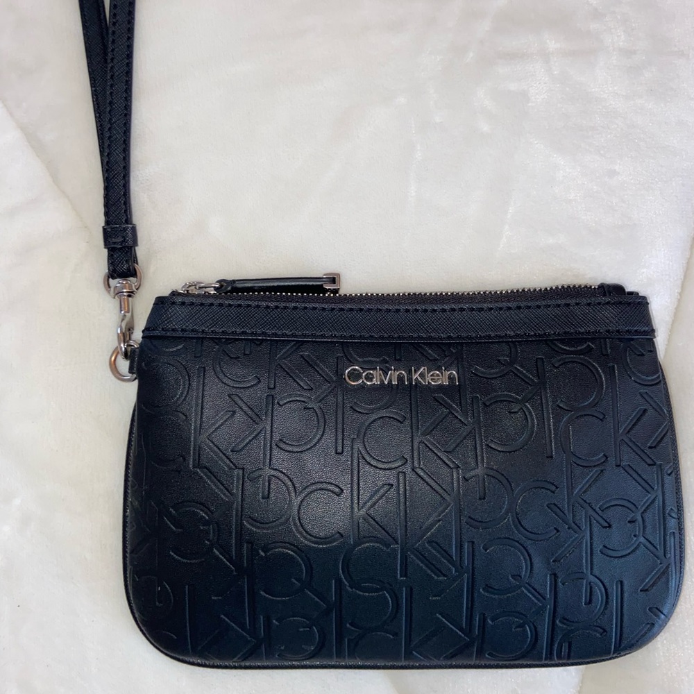 calvin klein wristlet wallet